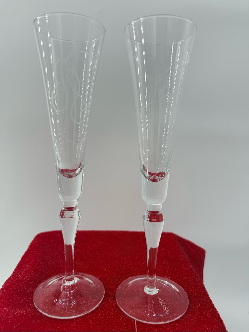 Mikasa Clear Crystal Champagne Flutes with Red Accent - Pair